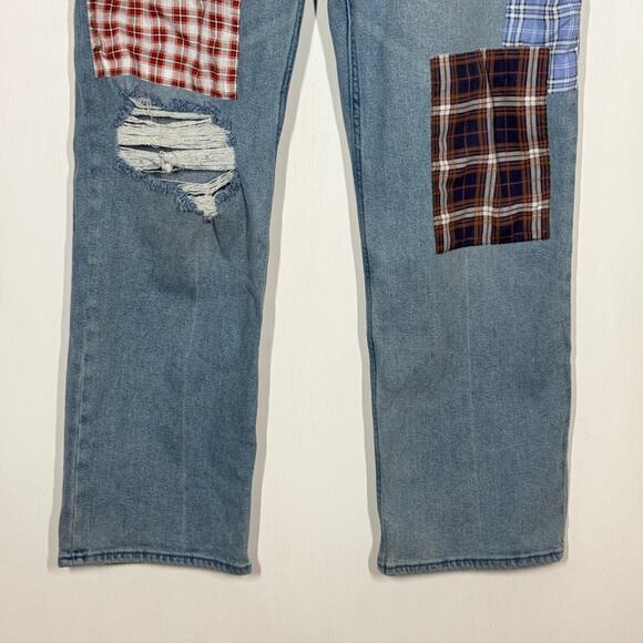 Hollister Ultra High Rise Dad Jeans Womens Size 31 Blue Denim Patchwork Stretch - Picture 4 of 9